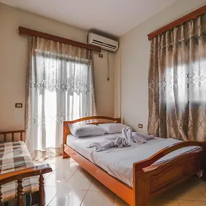 Sea La Vie , Ksamil Albania